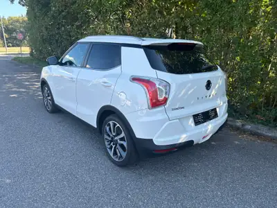 SsangYong Tivoli 1.6 e-XGi Crystal — SUV compact fiable, sans sinistre, moteur efficace — Heckansicht