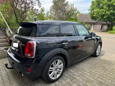 MINI Countryman Cooper S ALL4 — SUV compact polyvalent, 4x4 intégral et équipements premium — Heckansicht