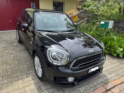 MINI Countryman Cooper S ALL4 — SUV compact polyvalent, 4x4 intégral et équipements premium — Außenansicht
