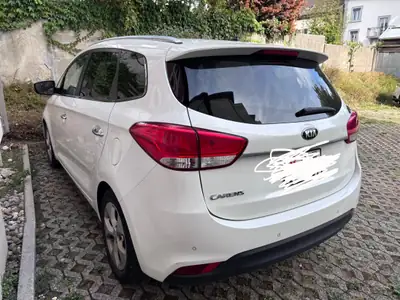 Kia Carens 1.6 GDi Trend — Monospace 7 places fiable, sans sinistre — Heckansicht