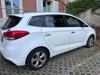 Kia Carens 1.6 GDi Trend — Monospace 7 places fiable, sans sinistre — Außenansicht