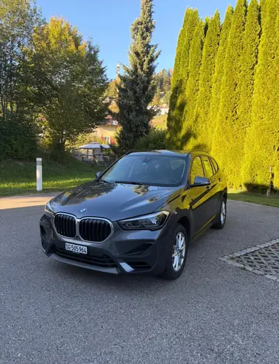 BMW X1 25i xDrive — SUV sportif 2020, entretien impeccable et équipements généreux — vue extérieure