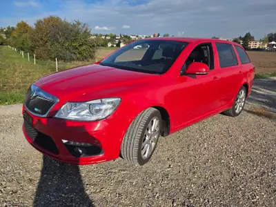 Skoda Octavia 2.0 TFSI 200 RS DSG — Break sportif, moteur performant, sans sinistre — exterior view