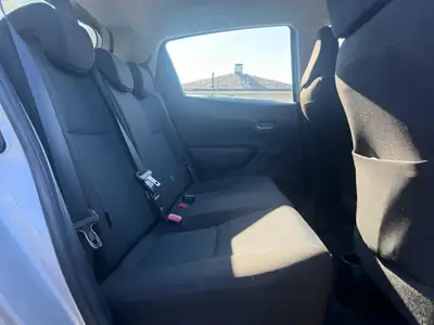 Toyota Yaris 1.33 Sol 2012 — Citadine fiable, économique et bien équipée — Miniatur 25