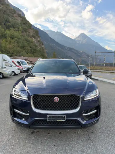 Jaguar F-Pace 3.0 TD R-Sport AWD — SUV premium diesel, 300 ch et traction intégrale — Innenraum