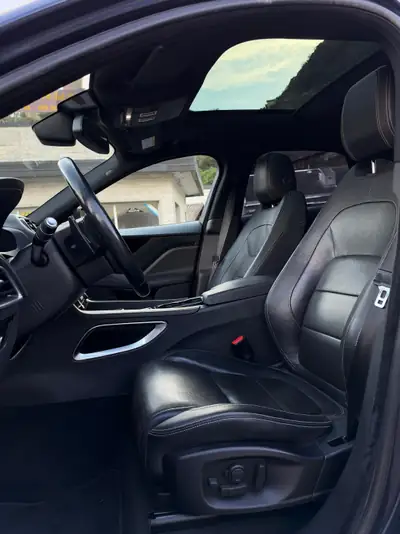 Jaguar F-Pace 3.0 TD R-Sport AWD — SUV premium diesel, 300 ch et traction intégrale — Miniatur 13