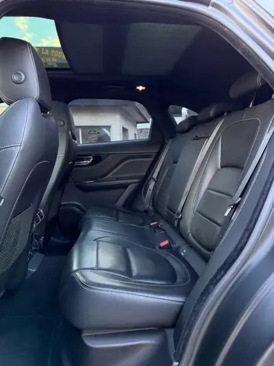 Jaguar F-Pace 3.0 TD R-Sport AWD — SUV premium diesel, 300 ch et traction intégrale — Miniatur 14
