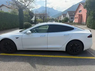 Tesla Model S 100D — Berline électrique haute performance, batterie neuve 2025 — vista posteriore