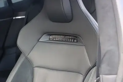 Tesla Model S Plaid 2024 — Berline électrique haute performance, faible kilométrage — Miniatura 8