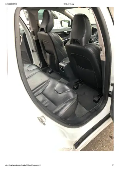 Volvo XC60 2.0 D4 Momentum R-Design — SUV premium diesel, sans sinistre — Innenraum