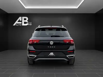 VW T-Roc 1.5 TSI Sport DSG — SUV urbain sportif, parfaitement entretenu — Innenraum