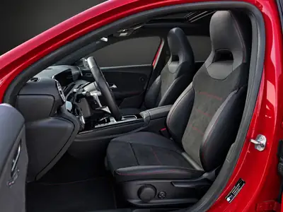 Mercedes-Benz A 250 4Matic AMG Line — Berline sportive, traction intégrale, 57'000 km — Miniatur 7