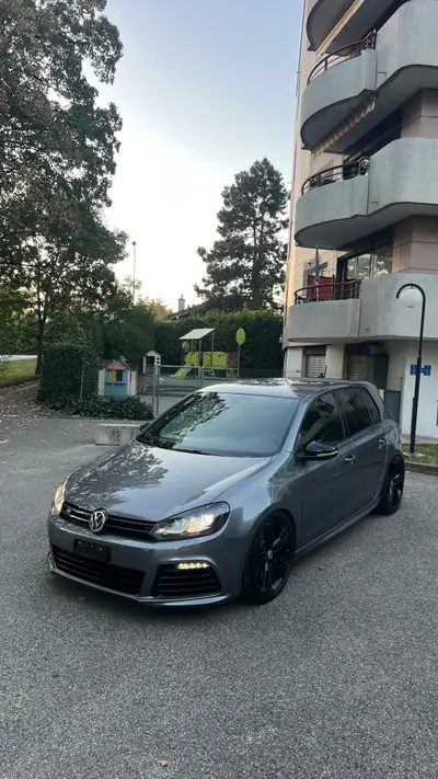 VW Golf 2.0 TSI R Team DSG 4Motion — Sportive polyvalente, 270 ch et traction intégrale — vue extérieure