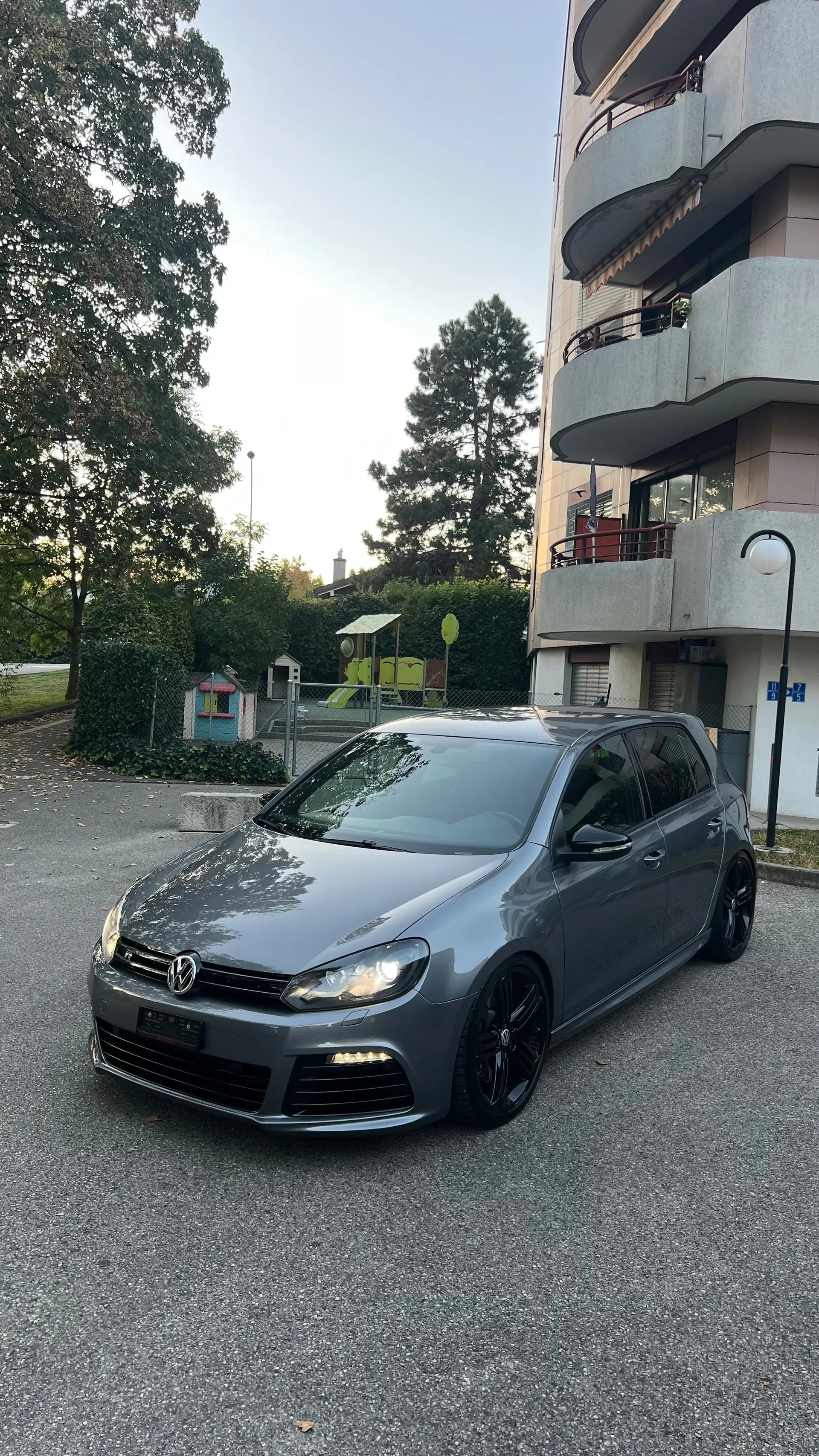 VW Golf 2.0 TSI R Team DSG 4Motion — Sportive polyvalente, 270 ch et traction intégrale