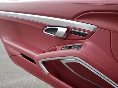 Porsche 911 Carrera 4S Cabriolet — 450 ch turbo, toit rouge, cuir intégral — Thumbnail 11