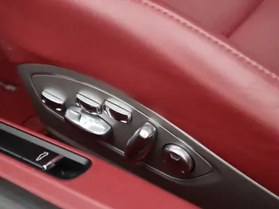 Porsche 911 Carrera 4S Cabriolet — 450 ch turbo, toit rouge, cuir intégral — Thumbnail 14