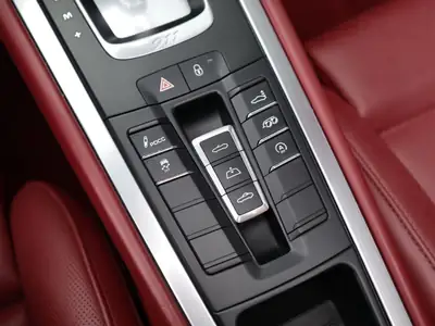 Porsche 911 Carrera 4S Cabriolet — 450 ch turbo, toit rouge, cuir intégral — Thumbnail 17