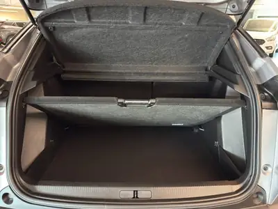 Peugeot 2008 1.2 PureTech Allure Pack — SUV citadin dynamique, boîte auto EAT8 — Miniatur 13