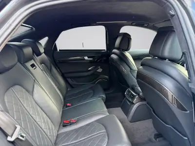 Audi S8 4.0 TFSI V8 plus — 605 ch, Carbone et technologie premium — Miniature 12