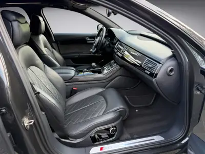 Audi S8 4.0 TFSI V8 plus — 605 ch, Carbone et technologie premium — Miniature 13