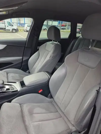 Audi A4 S-line 35 TDI — Berline élégante, motorisation hybride légère et faible kilométrage — dashboard