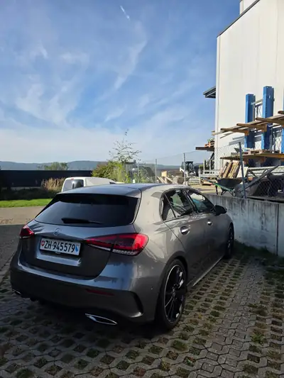 Mercedes-Benz A 180 Night Star AMG Line — Berline sportive, équipée et sans sinistre — detail