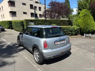 MINI Cooper 1.6i — Coupé compact emblématique, 115 ch dynamiques et consommation maîtrisée — arrière