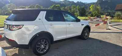 Land Rover Discovery Sport 2.0 Si4 SE — SUV 7 places, 4x4 intégral, faible kilométrage — interior