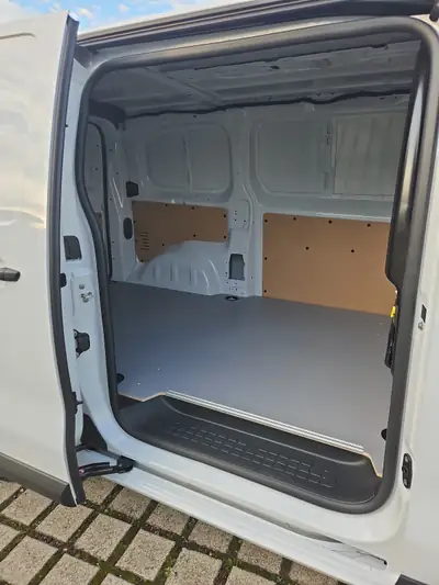 Toyota Proace EV 75kWh Medium — Fourgon électrique 350 km d'autonomie, parfait pour les professionnels — Miniatur 7