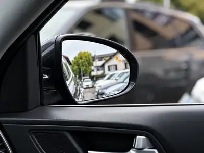 Hyundai Tucson 2.0 CRDI Vertex 4WD — SUV robuste, garantie 24 mois et équipements premium — Miniatur 18