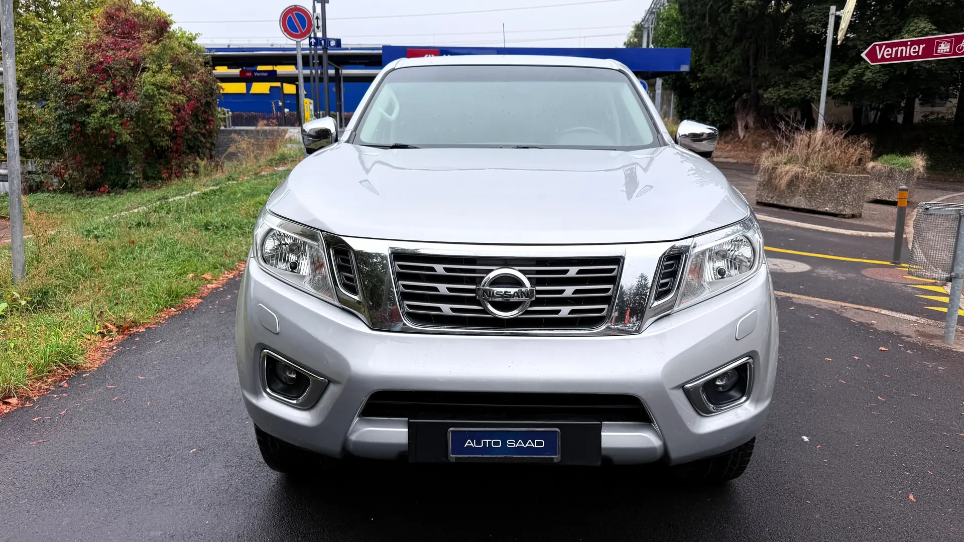 Nissan Navara Double Cab Acenta — Pick-up 4WD robuste, 73000 km, sans sinistre