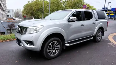 Nissan Navara Double Cab Acenta — Pick-up 4WD robuste, 73000 km, sans sinistre — vista posteriore