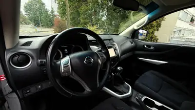 Nissan Navara Double Cab Acenta — Pick-up 4WD robuste, 73000 km, sans sinistre — Miniatura 9