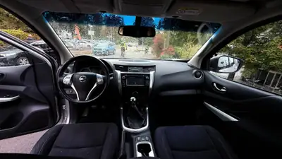 Nissan Navara Double Cab Acenta — Pick-up 4WD robuste, 73000 km, sans sinistre — Miniatura 10