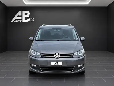 VW Sharan 2.0 TSI 200 PS — Monospace 7 places, design gris élégant, équipement premium — Außenansicht