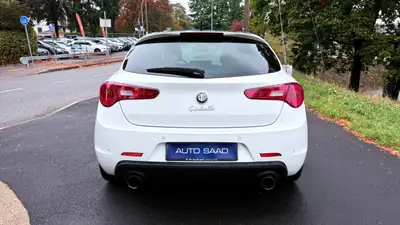 Alfa Romeo Giulietta 1750 TBi Quadrifoglio Verde — Sportive italienne affûtée, 235 ch — Innenraum