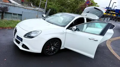 Alfa Romeo Giulietta 1750 TBi Quadrifoglio Verde — Sportive italienne affûtée, 235 ch — Miniatur 15