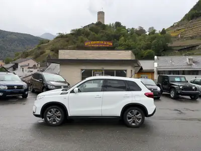 Suzuki Vitara 1.4 Boosterjet — SUV compact automatique, 19 300 km seulement — vue extérieure