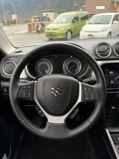 Suzuki Vitara 1.4 Boosterjet — SUV compact automatique, 19 300 km seulement — Miniature 12
