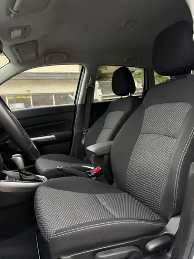 Suzuki Vitara 1.4 Boosterjet — SUV compact automatique, 19 300 km seulement — Miniature 14