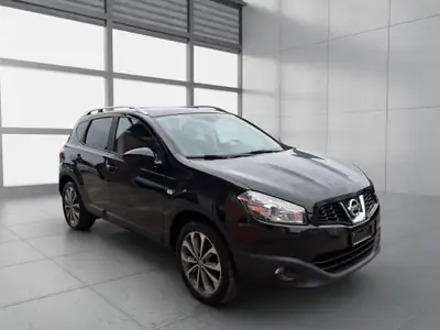 Nissan Qashqai 2.0 4WD Tekna XTronic — SUV polyvalent, transmission automatique CVT, entretien récent — arrière