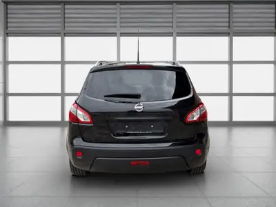 Nissan Qashqai 2.0 4WD Tekna XTronic — SUV polyvalent, transmission automatique CVT, entretien récent — détail