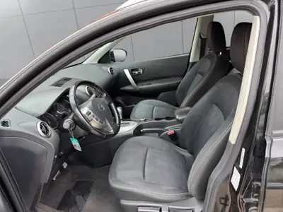 Nissan Qashqai 2.0 4WD Tekna XTronic — SUV polyvalent, transmission automatique CVT, entretien récent — Miniature 9