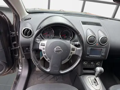 Nissan Qashqai 2.0 4WD Tekna XTronic — SUV polyvalent, transmission automatique CVT, entretien récent — Miniature 10