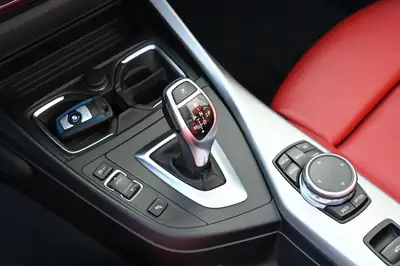 BMW M235i xDrive Cabriolet — Sportivité décapotable, 326 ch et Audi sans compromis — Miniatur 24