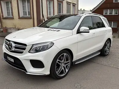 Mercedes-Benz GLE 500 4Matic — SUV premium 455 ch, transmission 9G-Tronic — exterior view