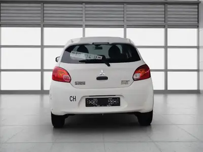 Mitsubishi Space Star 1.0 Inform — Citadine pratique, sans accident, économe en carburant — Armaturenbrett