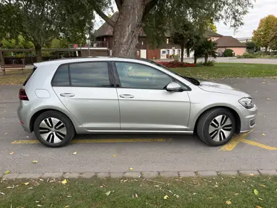 VW Golf e-Golf 2020 — Électrique performante, batterie optimale, première main — Seitenansicht