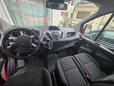 Ford Transit Custom 2.0 TDCi 130 PS — Utilitaire fiable, première main, 171'000 km — dashboard