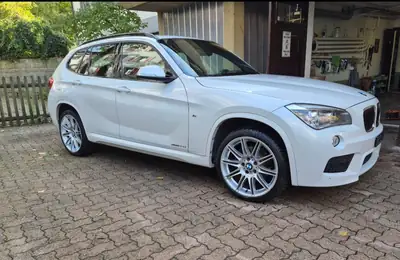 BMW X1 25d xDrive — SUV compact diesel performant, moteur puissant et 4x4 fiable — exterior view
